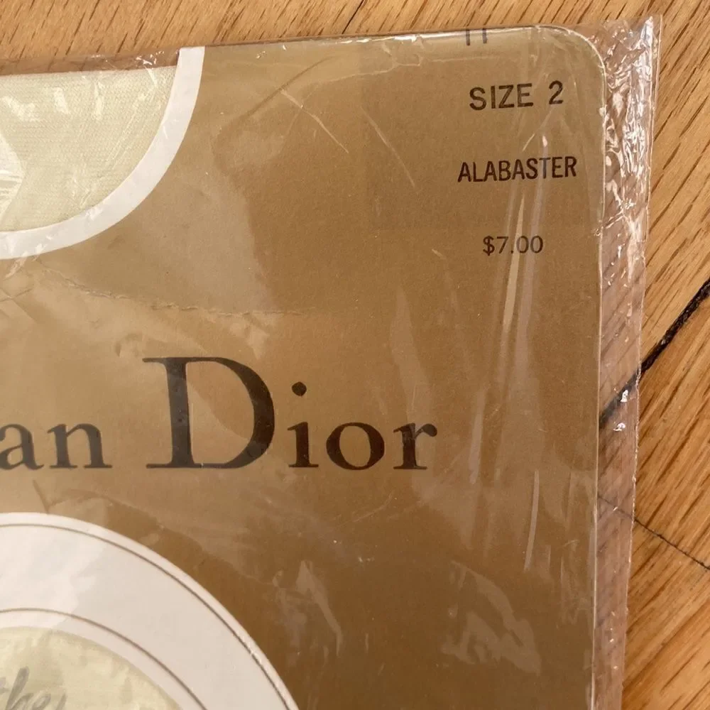 Christian Dior New Alabaster Sheer To Waist Sandalfoot Pantyhose Size 2